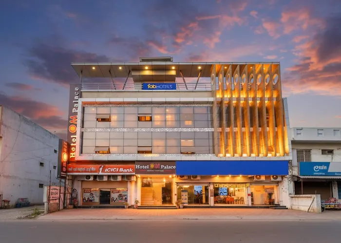 Fabhotel Prime Om Palace