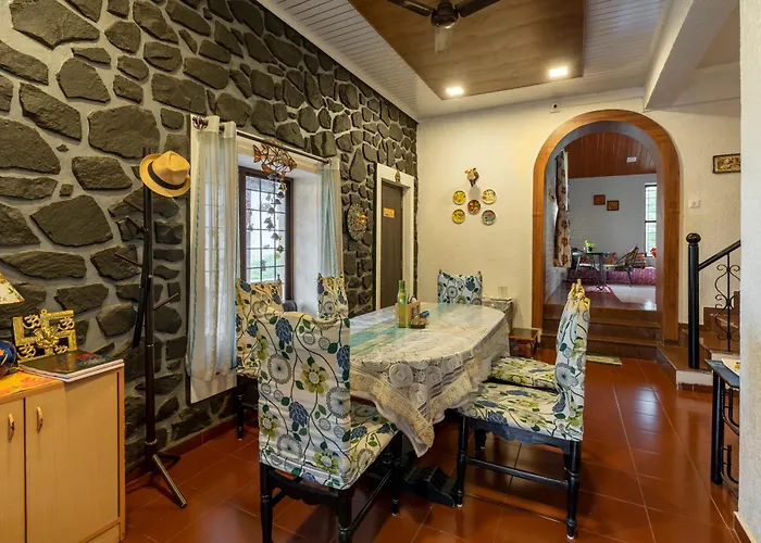 Nysa Villa & Homestays