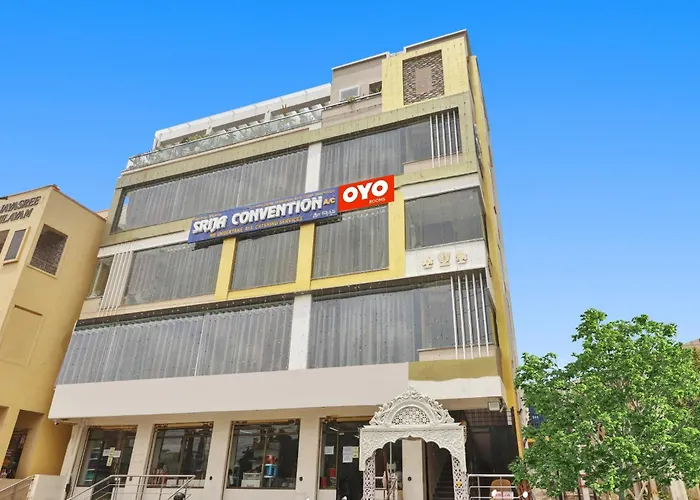 Super Hotel O Dk Reddy Square