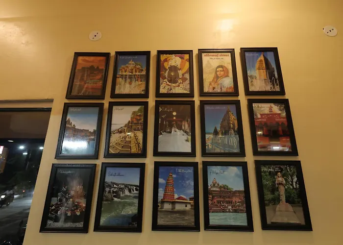 Hotel Shivalay Palace