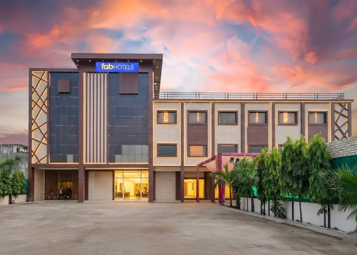 Fabhotel Palm Bliss Kanpur