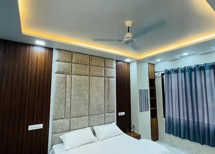 Hotel Shri Goverdhan