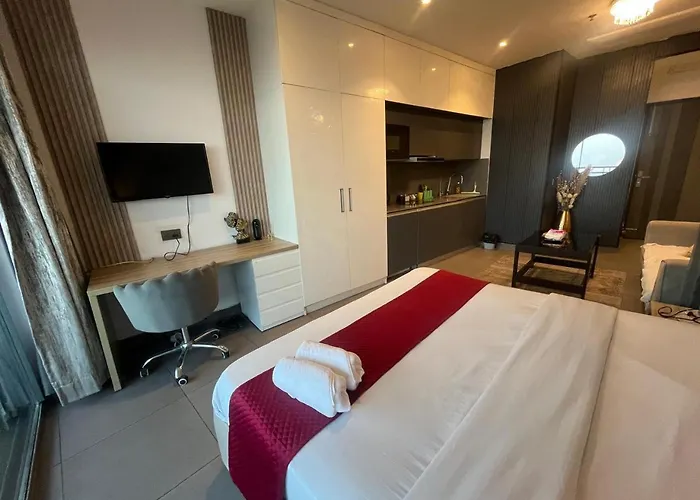 Hotel Nova Suites - Luxurious Stay In Noida