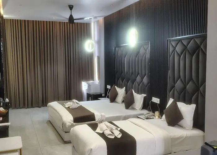 Hotel Crystal Sarovar