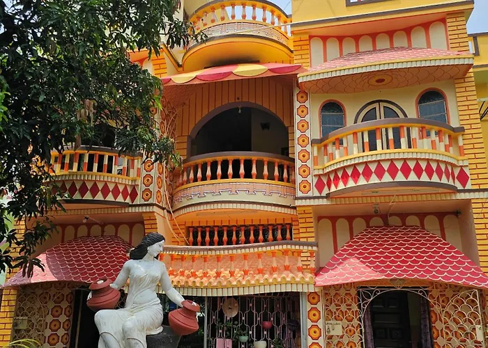 Monalisa Lodge