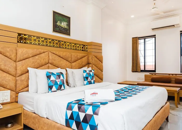 Hotel Galaxy Surat