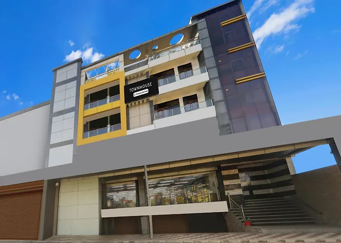 Oyo Townhouse Awas Vikas Kalyanpur