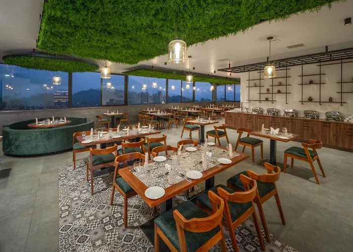 Boulevard Premium Luxury Hotel