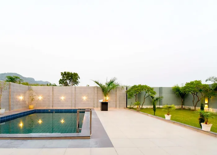Dancenter Hill'S Stay Villa | 3Bhk | Pvt Pool | Kishangarh