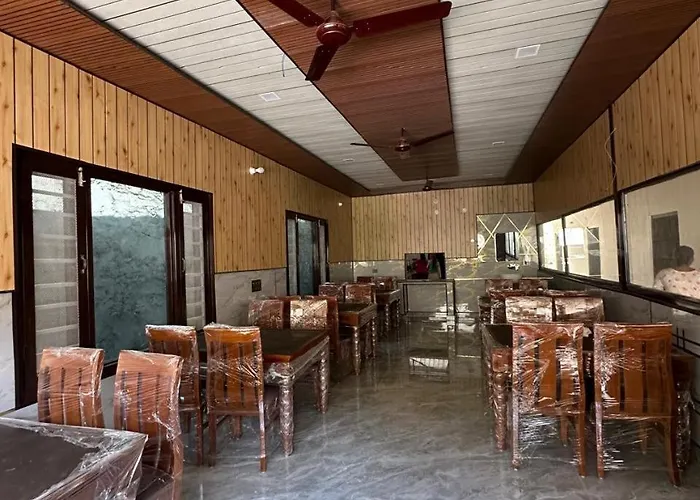 Nature'S Valley V Hotel & Restaurant