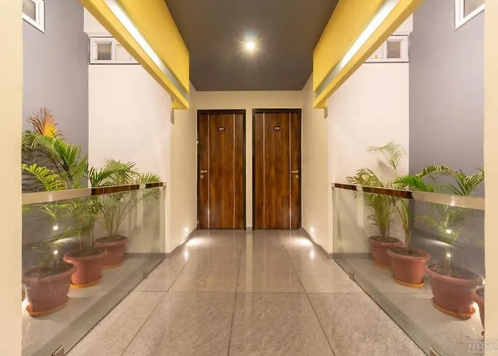 Hotel Girishankara