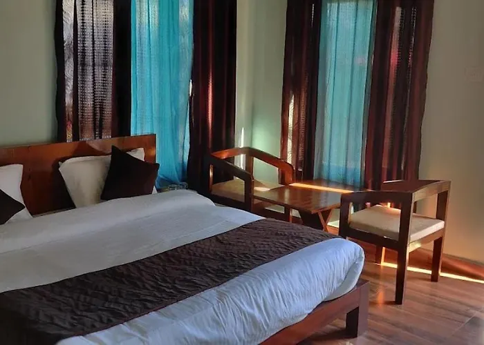 Saurabh Inn