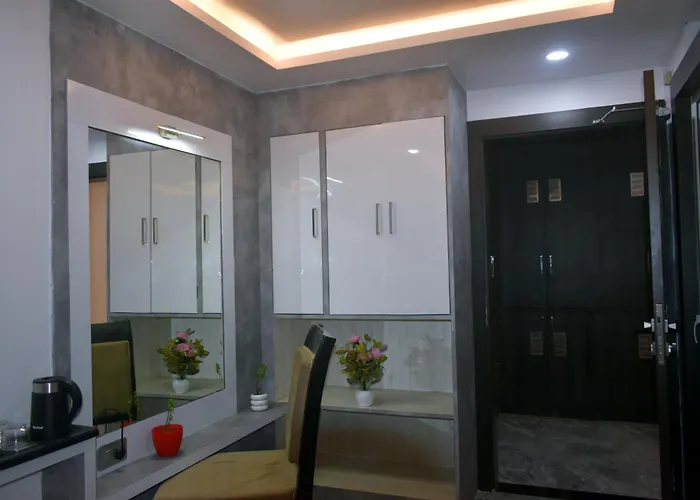 Hotel Neelkanth