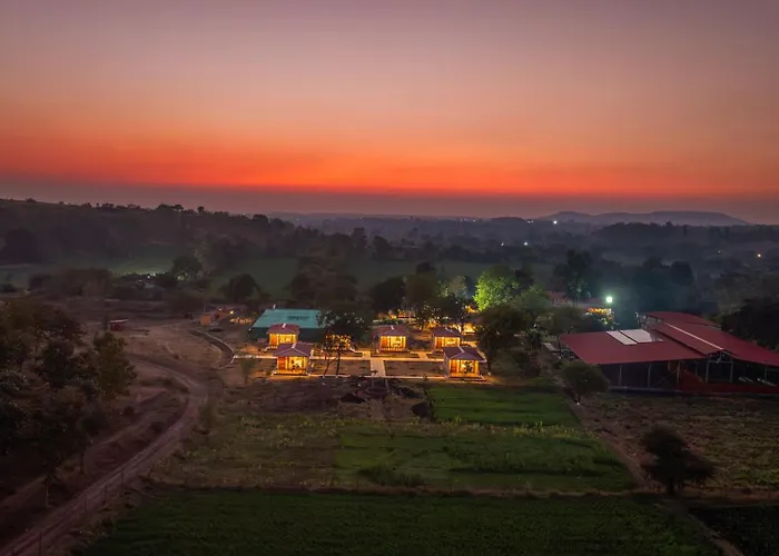 Growpure Luxury Farm Resort With Natural Water Pool - The Kushalgarh Estate