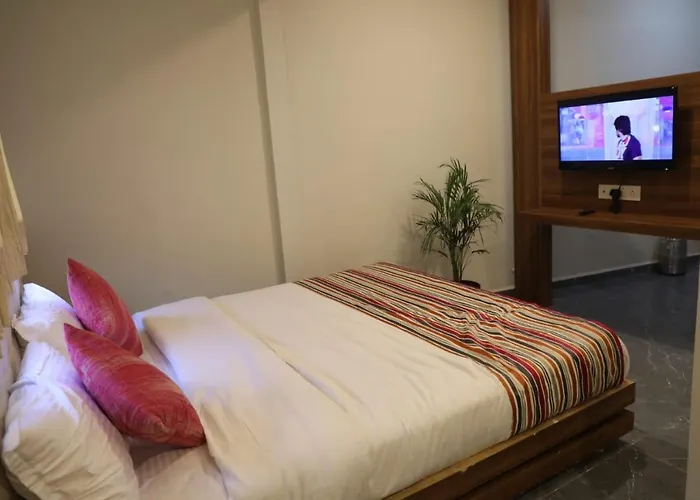 Hotel Rajpath Inn