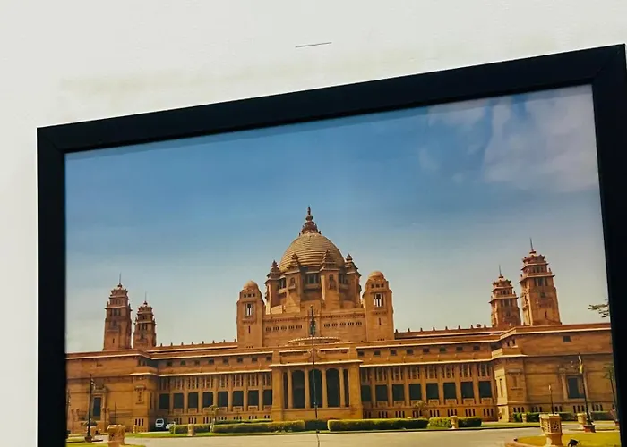 Hotel Cr Residency