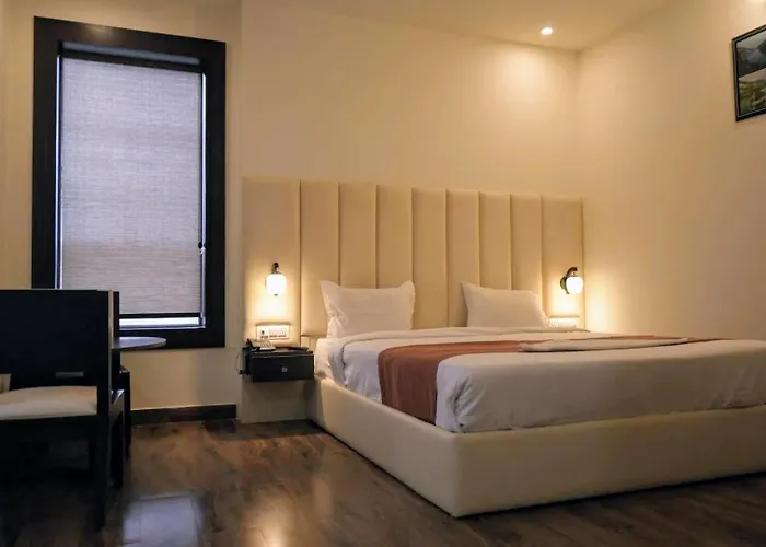 The Monarch Hotel
