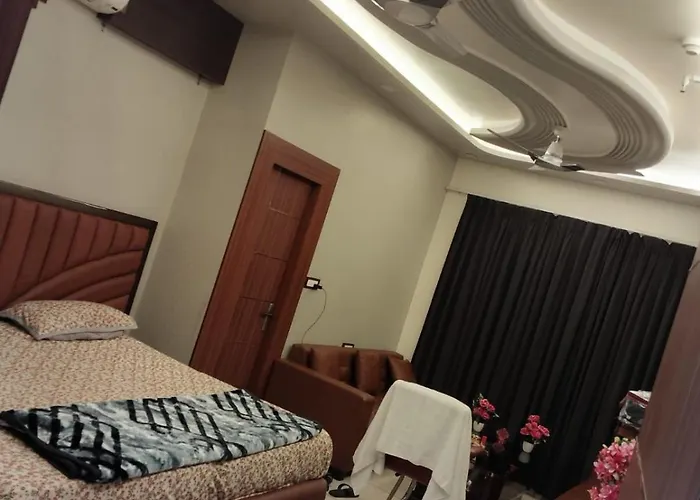 Hotel Maya'S