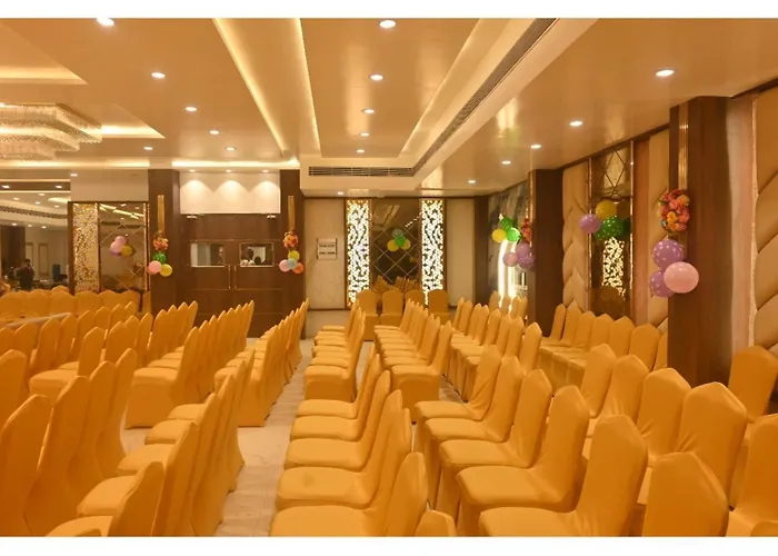Hotel Shree Nikatan