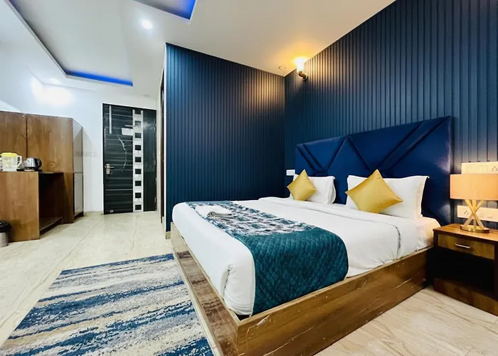 Hotel Grand Villa By Signature Stayz Near Igi Airport