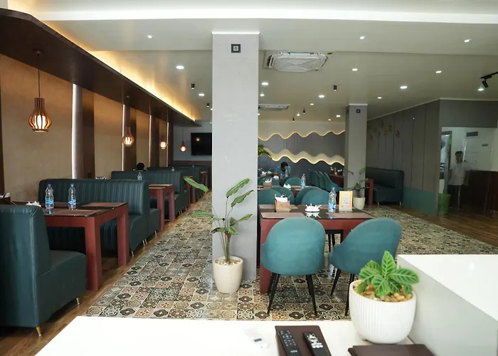 Hotel Royal Paradise - Fuel-Up For The Journey