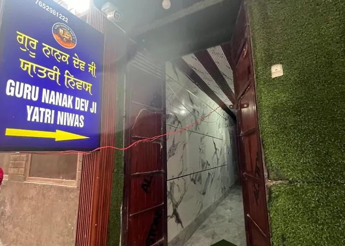 Guru Nanak Devji Yatri Niwas Just 2 Minutes Walk To Golden Temple