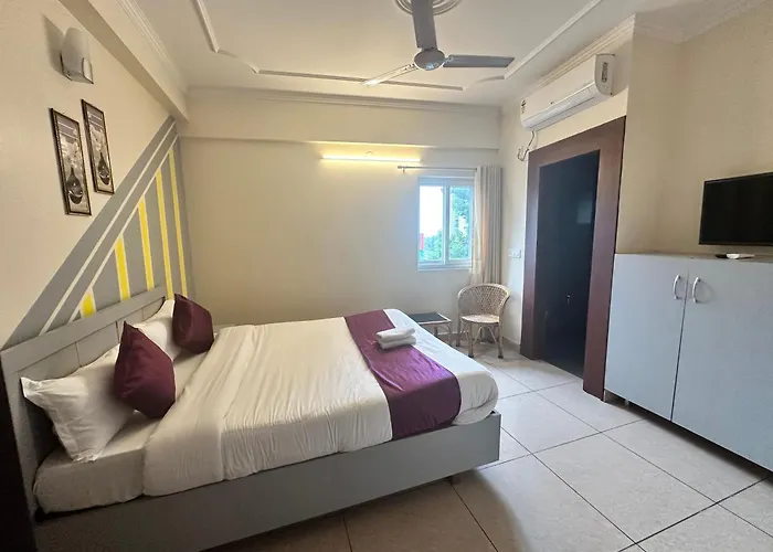 Hotel Clover Inn Malsi