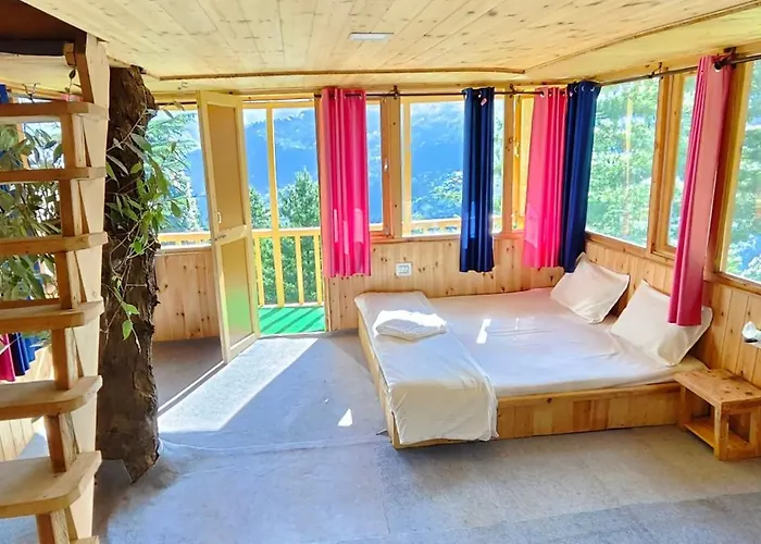 Jibhi Pine Nature Tree House