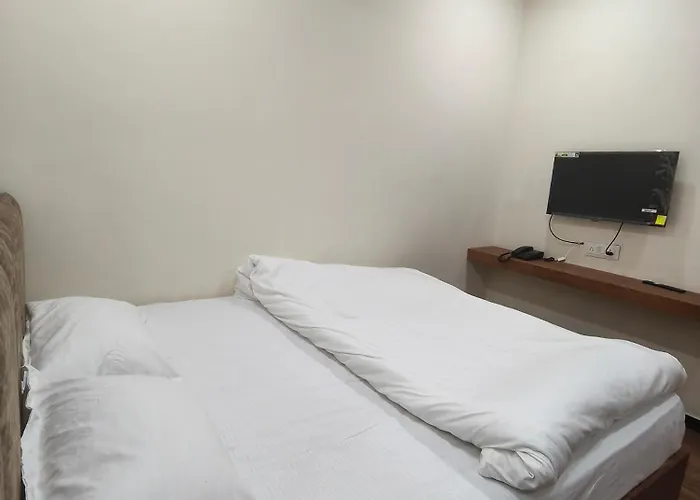 Hotel Shiv Aarambh