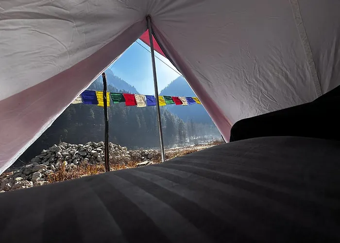 Kasol Shalom Camps & Cafe