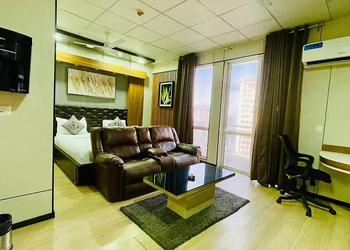 Hotel The Grace Residency - Near Hotel Hyatt ,Dlf Mypad, Gomtinagar, Lucknow
