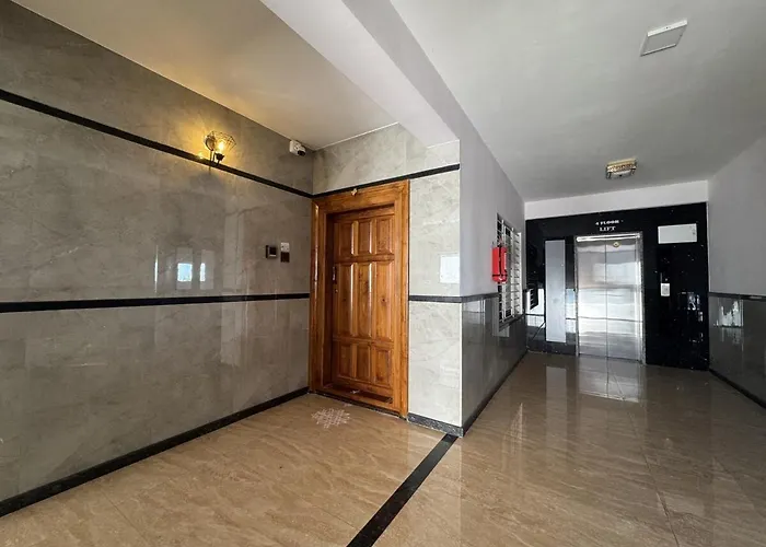 Temple Town House