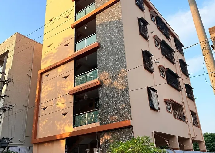 Casa Satya Stays - Luxury 3 Bhk Hill View, Spacious Family Stay