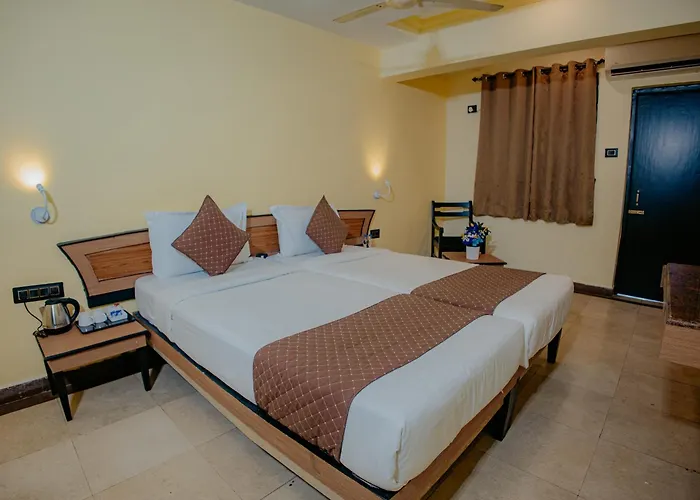 Om Shiv Hotel