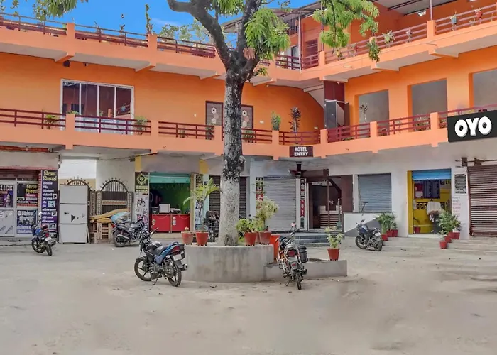 Oyo 81389 Hotel Siddhi Vinayak