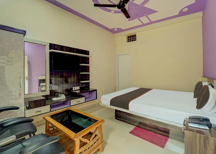 Super Hotel O Siddhi Vinayak Hotel & Banquets