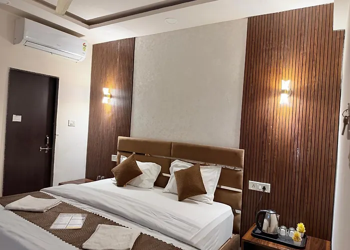 Hotel Kiwi Inn Vijaynagar Scheme 78 Indore