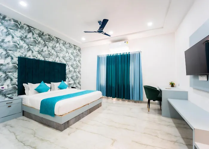 Hotel Aura