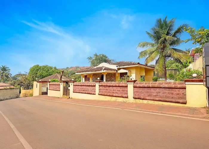 Fabhotel La Pablo Resort Nr Chapora Fort Vagator