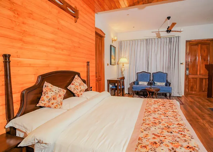 Neelesh Inn - Luxury Lake View Resort With Swimming Pool On Bhimtal Lake