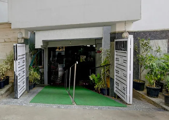Collection O Rto Office Manikonda Formerly Hotel Hamsa