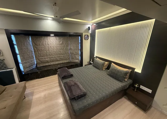 Bandra'S Prime Luxurious 2 Bhk