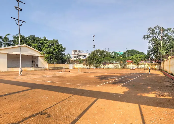 Super Townhouse Kakinada Nagamalli Thota Junction