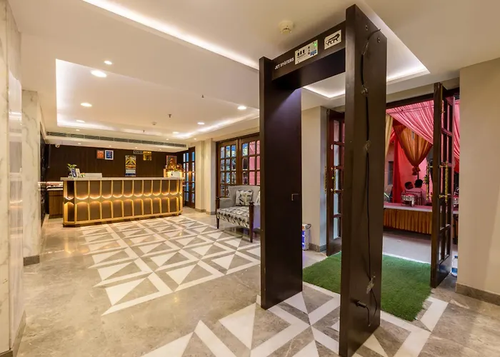 Hotel Sapphire House - 3 Mins Walk From Metro And 5 Mins From New Delhi Railway Station
