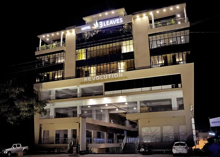 Hotel 3 Leaves Near Central Bus Stand Kolhapur