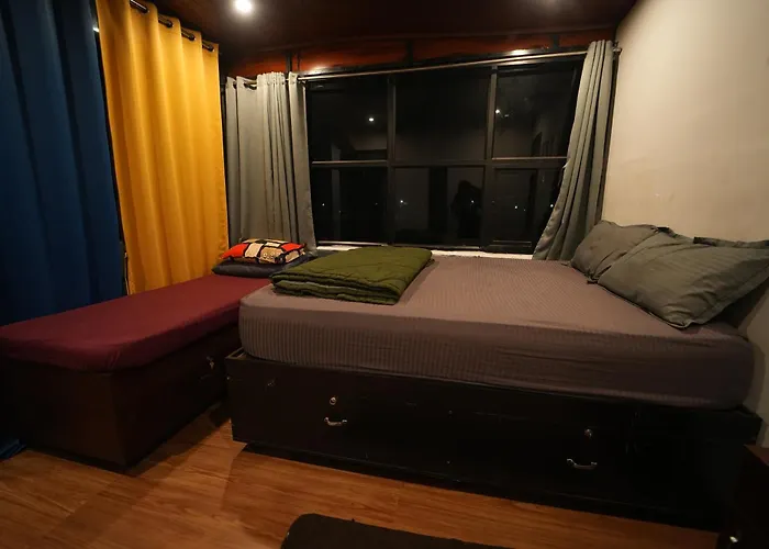 Da Java 18 Hostel And Homestay Chikmagalur