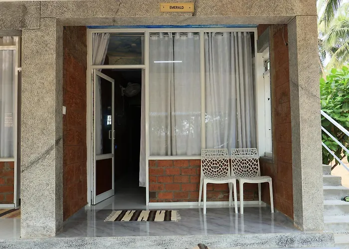 Stripgreens Beach & Backwater Resort Valiyaparamba
