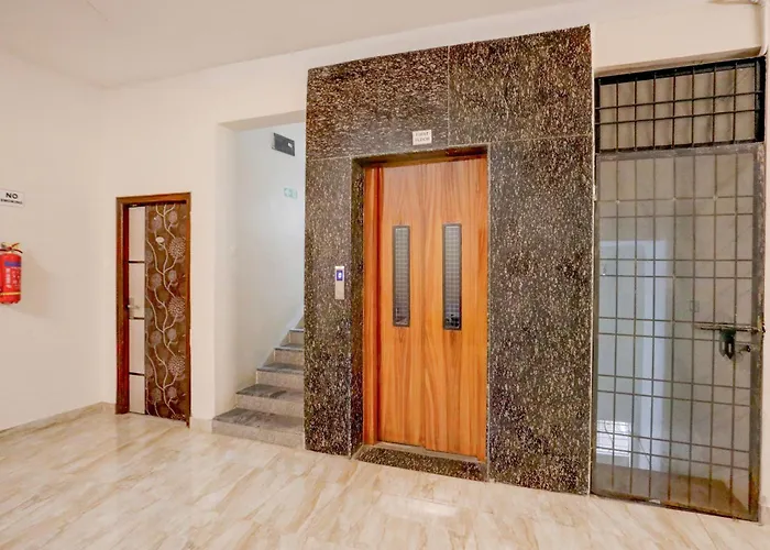 Oyo Townhouse Oak Tirupati Formerly Sky Towers