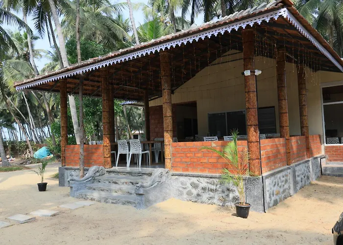 STRIPGREENS BeACH&BACKWATER RESORT VALIYAPARAMBA