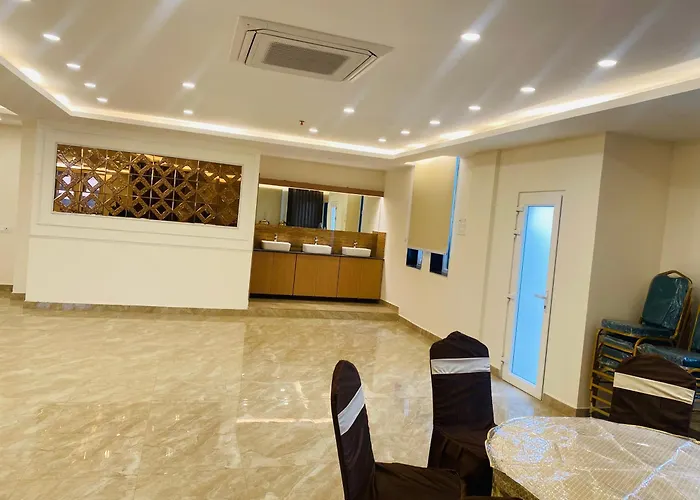 Hotel Ananta